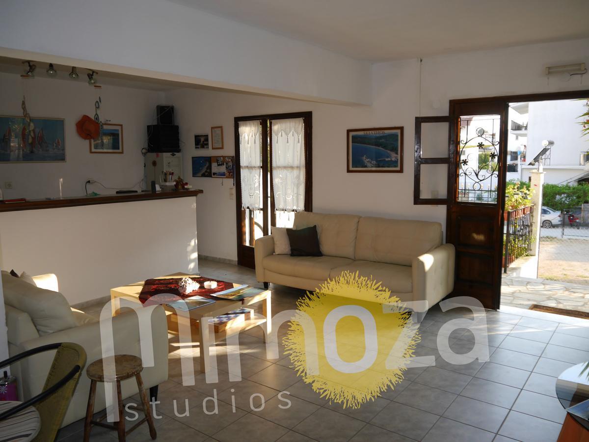 Mimoza Studios Skiathos Town Ngoại thất bức ảnh